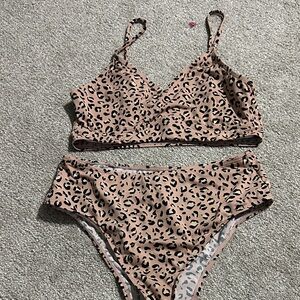 SHEIN Leopard Print Bra Set - Black and Tan